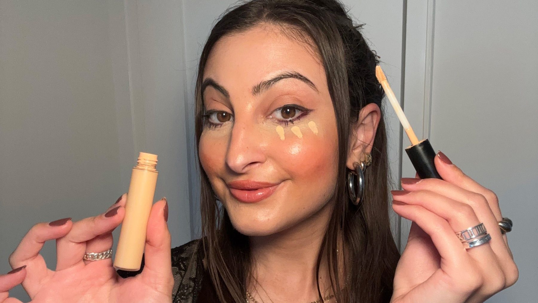 Glamour объясняет, как наносить консилер от тёмных кругов