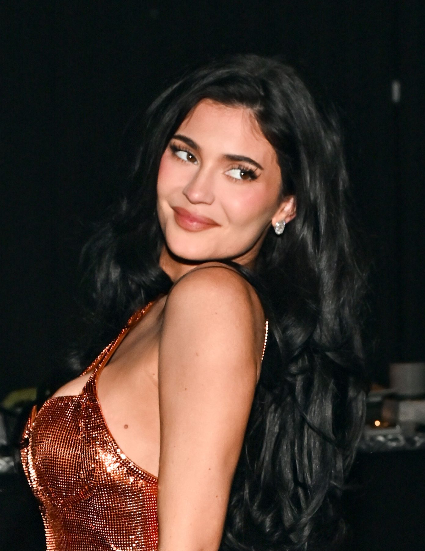 Кристальные ногти Kylie Jenner — идеальный проект для DIY