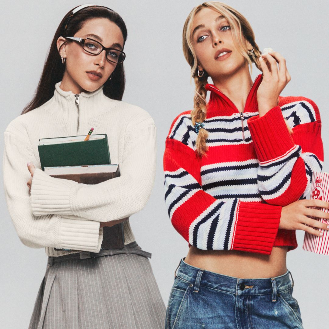 Emma Chamberlain открыла сезон свитеров с новым Rollneck от J.Crew