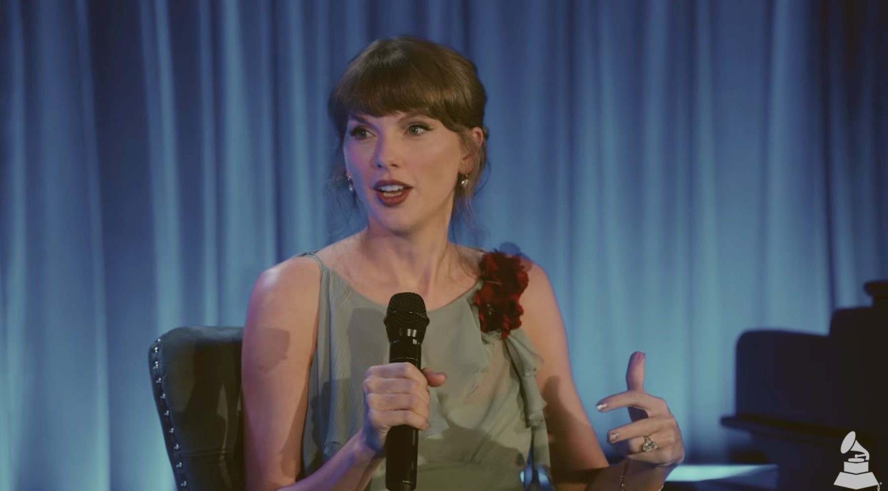 Почему светло-зеленые образы Taylor Swift ждут как анонс нового альбома