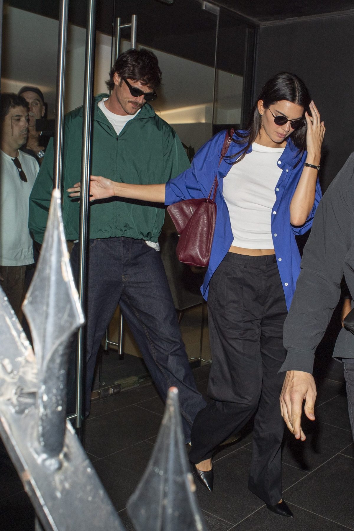 Kendall Jenner и Jacob Elordi делают ставку на основные цвета