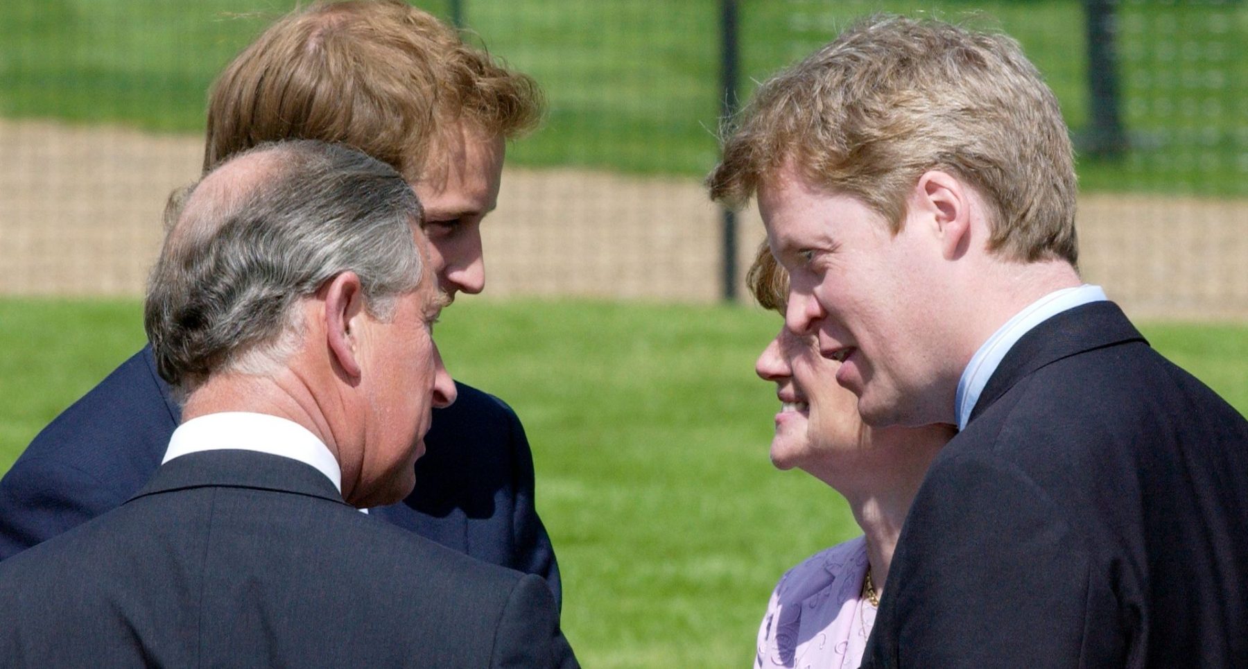 Earl Spencer заявил, что King Charles должен быть благодарен ему