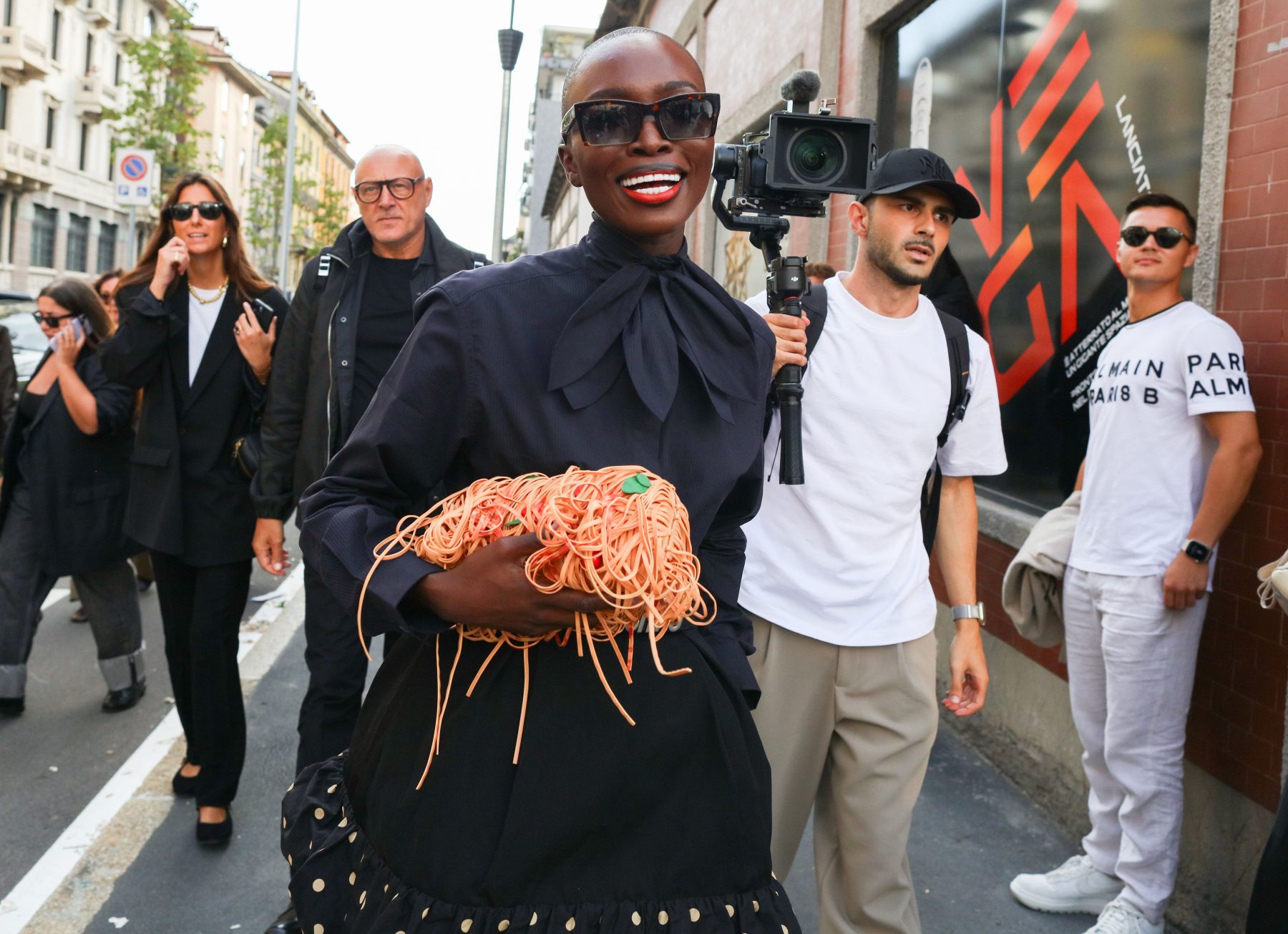 Любимые уличные снимки Vogue из Milano перед Vogue World