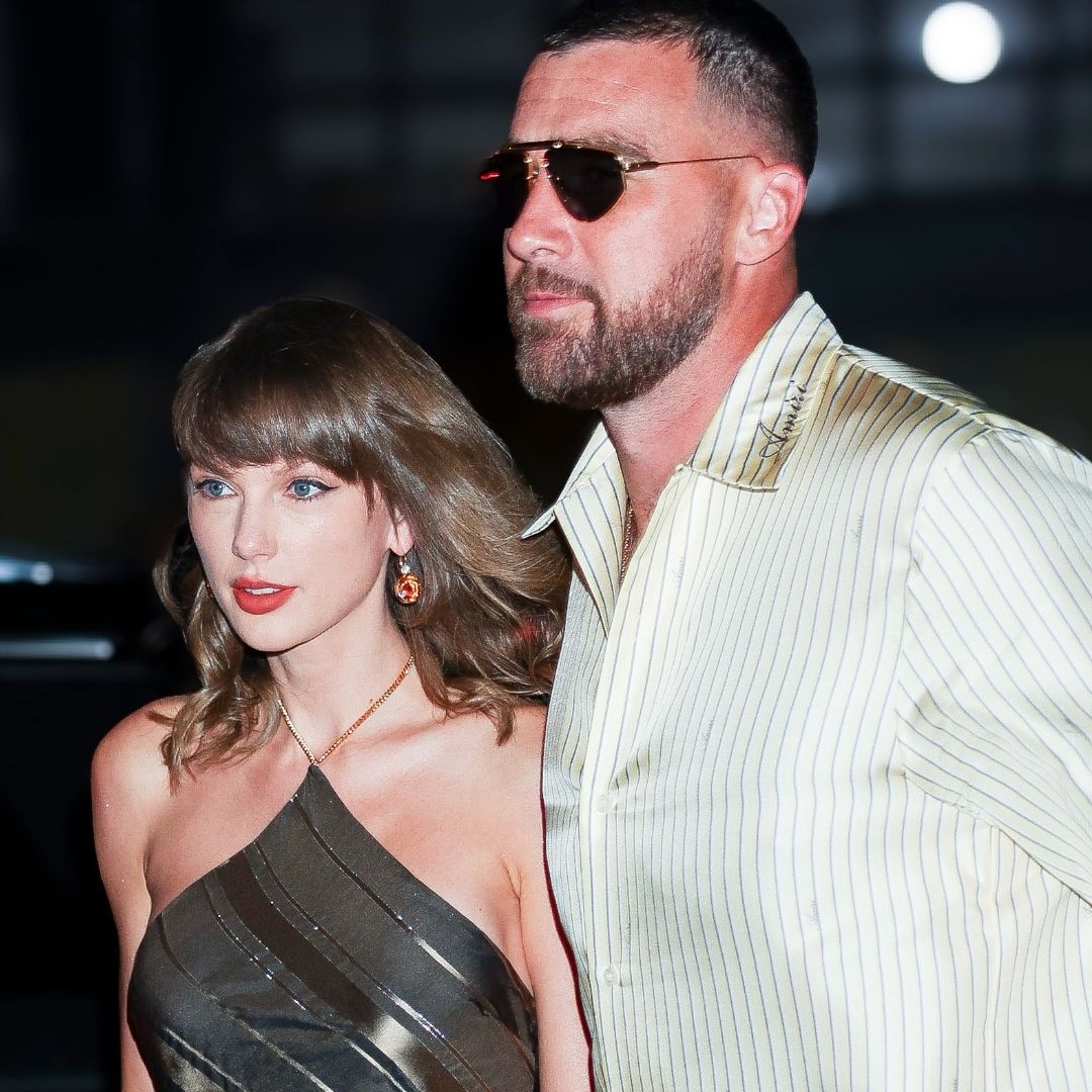 Taylor Swift выбрала полоску для свидания в платье с халтером