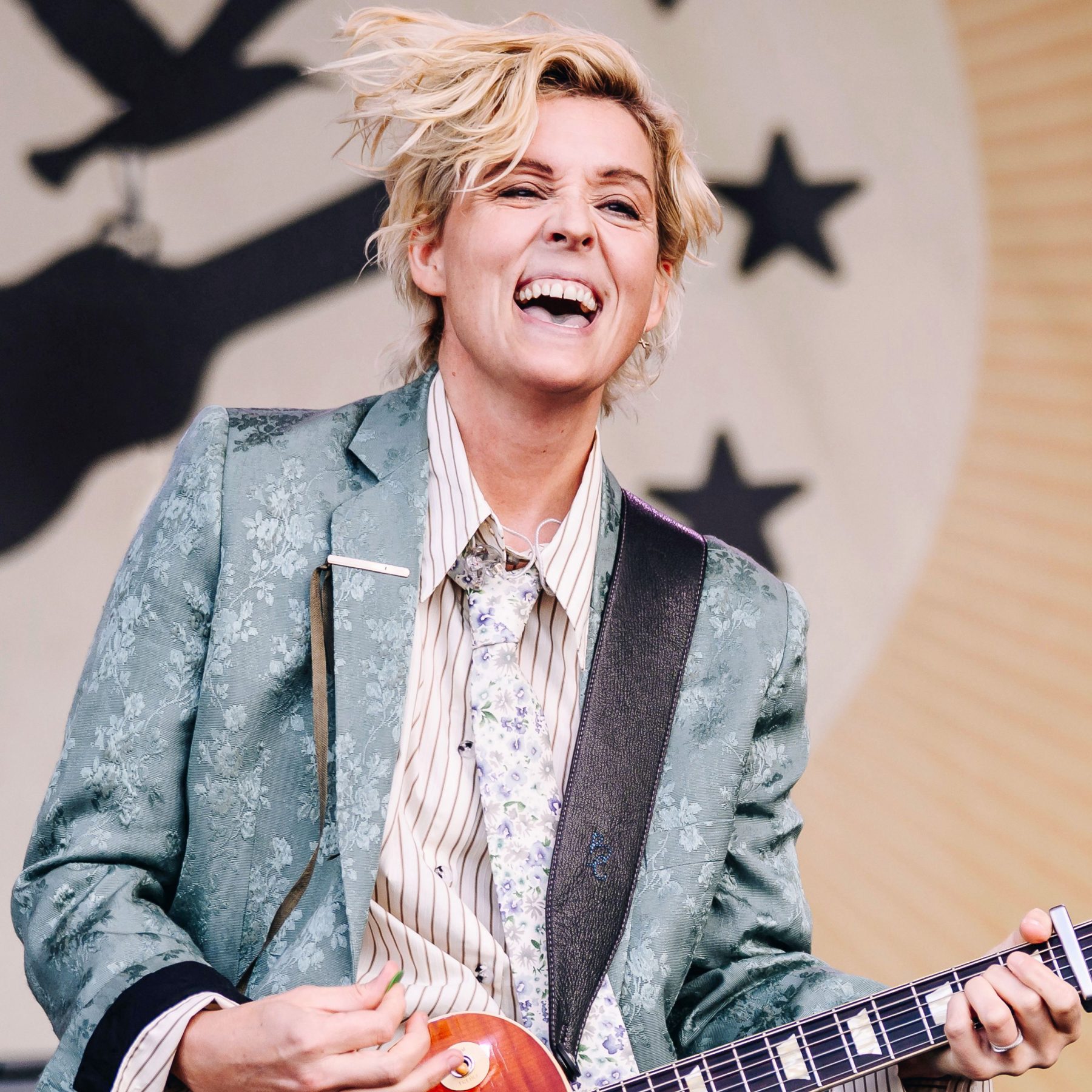 Brandi Carlile выпускает кавер Alanis Morissette после вирусного выступления