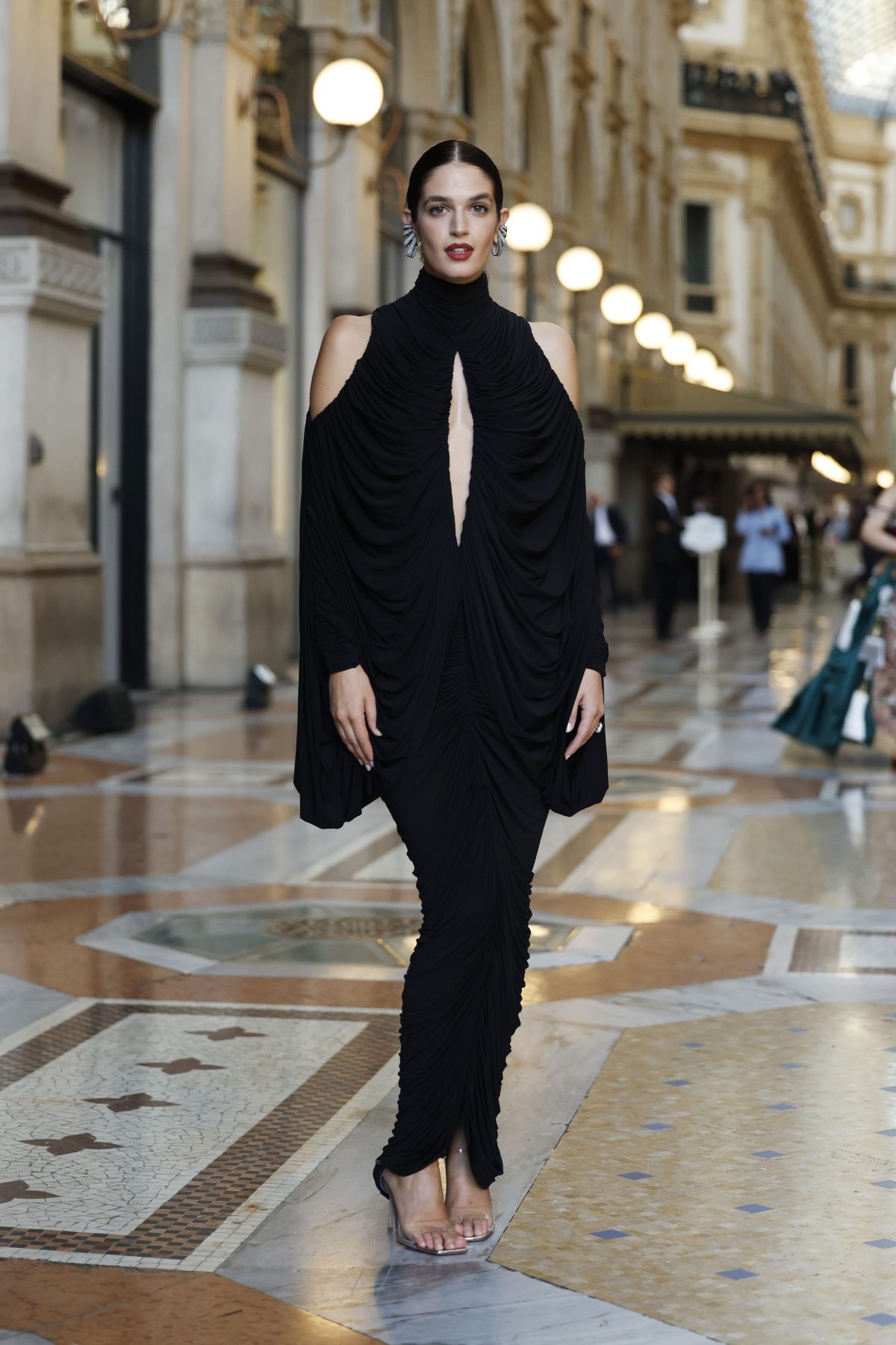 Vogue World Milan 2026: начался выход гостей на красную дорожку