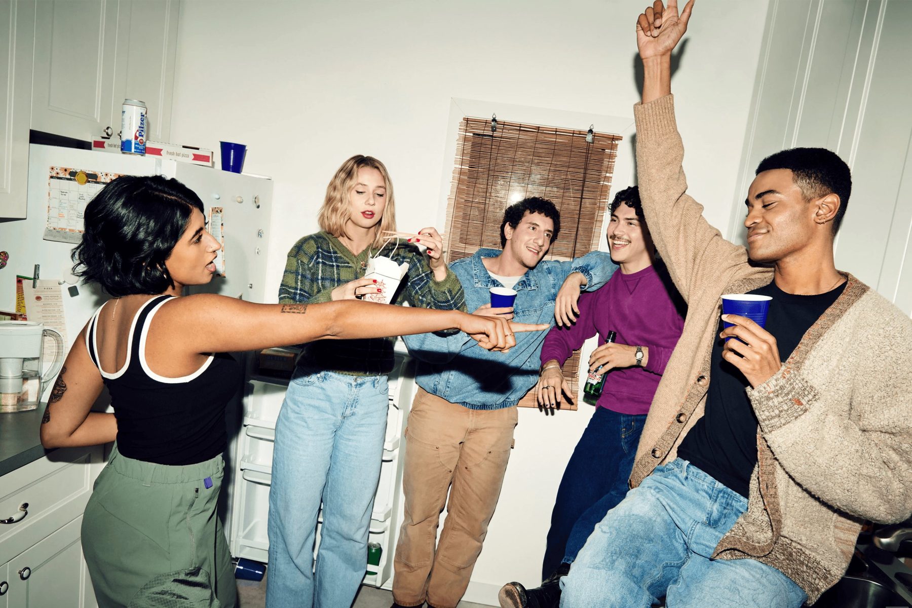 Adults делает Gen Z-комедию, которая внушает millennial-оптимизм