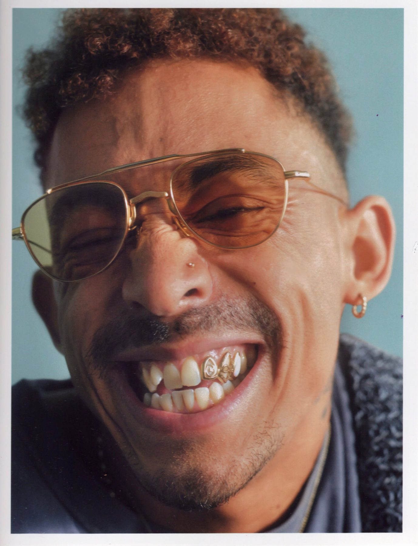 Jordan Stephens и Dr. Martens исследуют силу слов