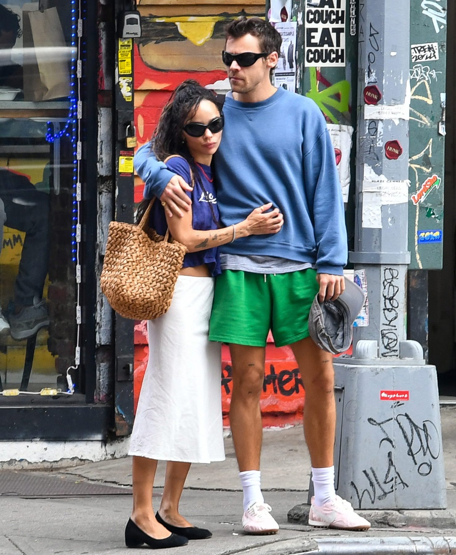 Zoë Kravitz выбрала обновлённые балетки, любимые у стильных девушек