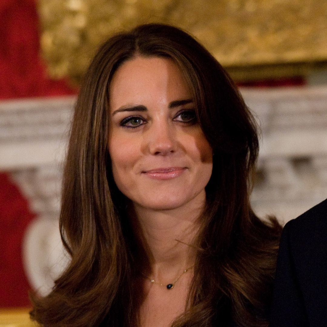 Kate Middleton научили улыбаться журналистам