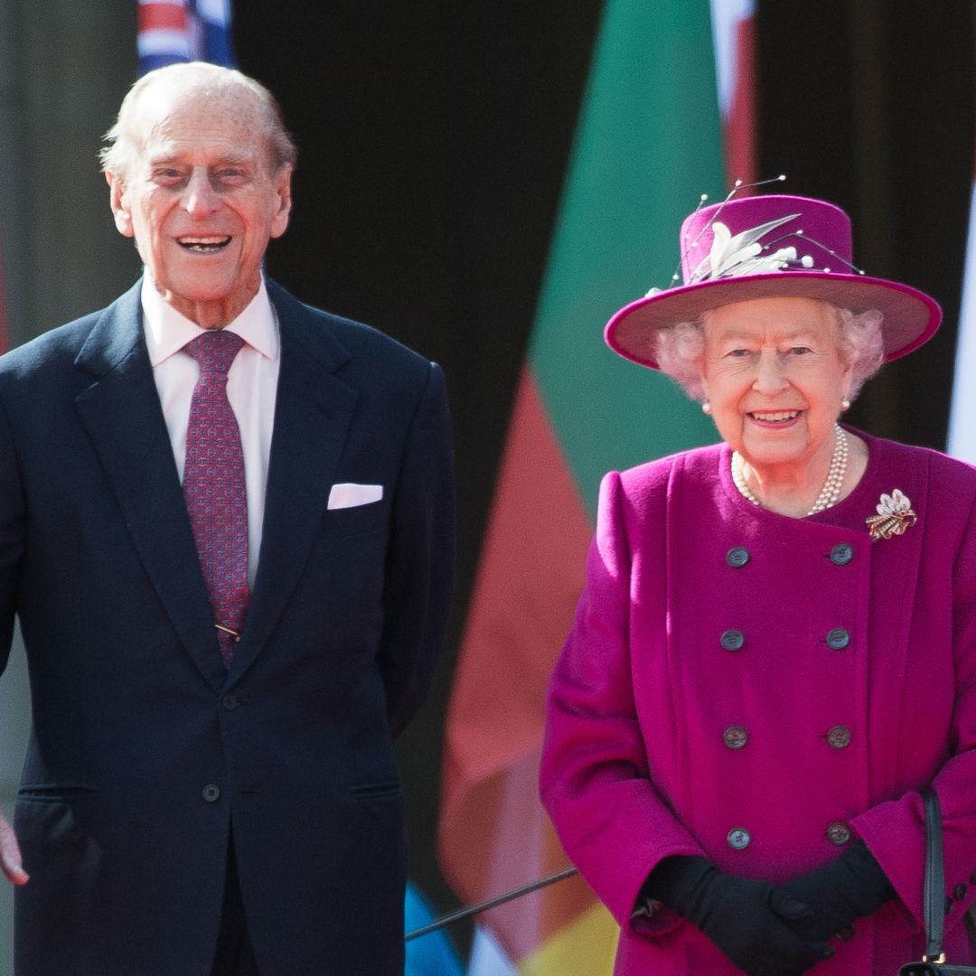 Queen Elizabeth и Prince Philip шутили друг над другом с фальшивыми бородами