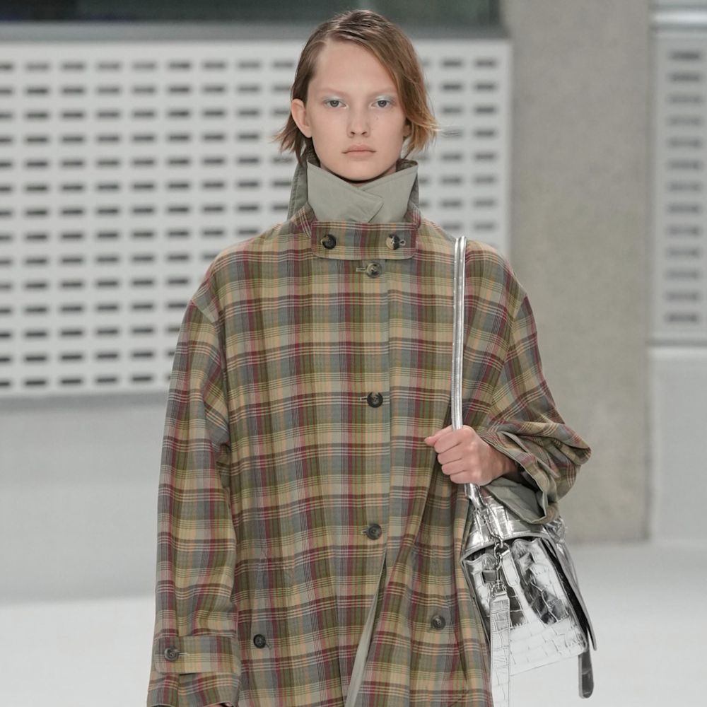 Christopher Kane вернул Mulberry на подиум с новым направлением