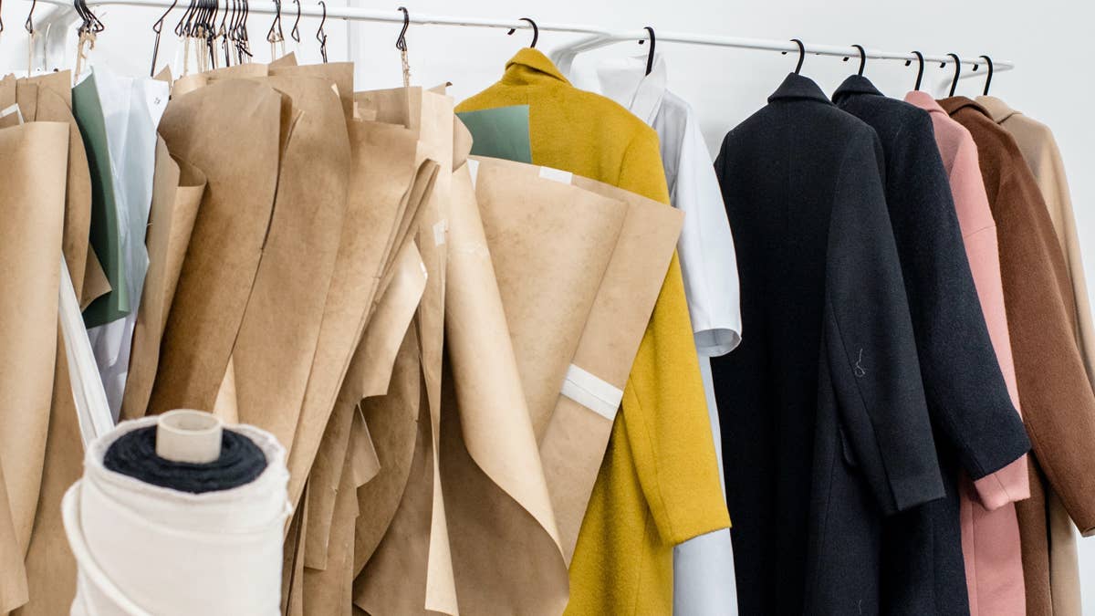 Julia Golden Studio ищет стажера по fashion styling в Нью-Йорке