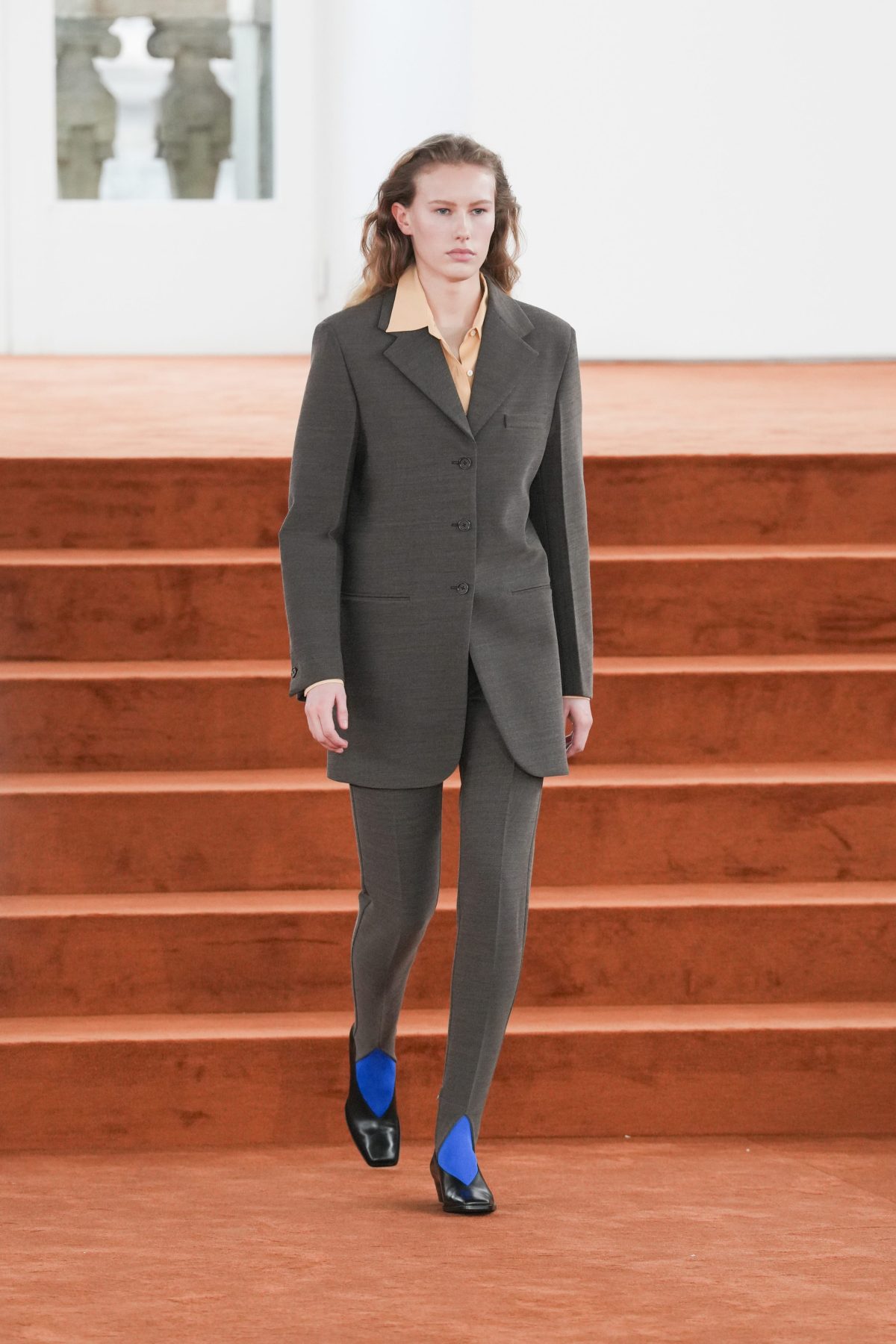 Stirrup pants возвращаются в моду