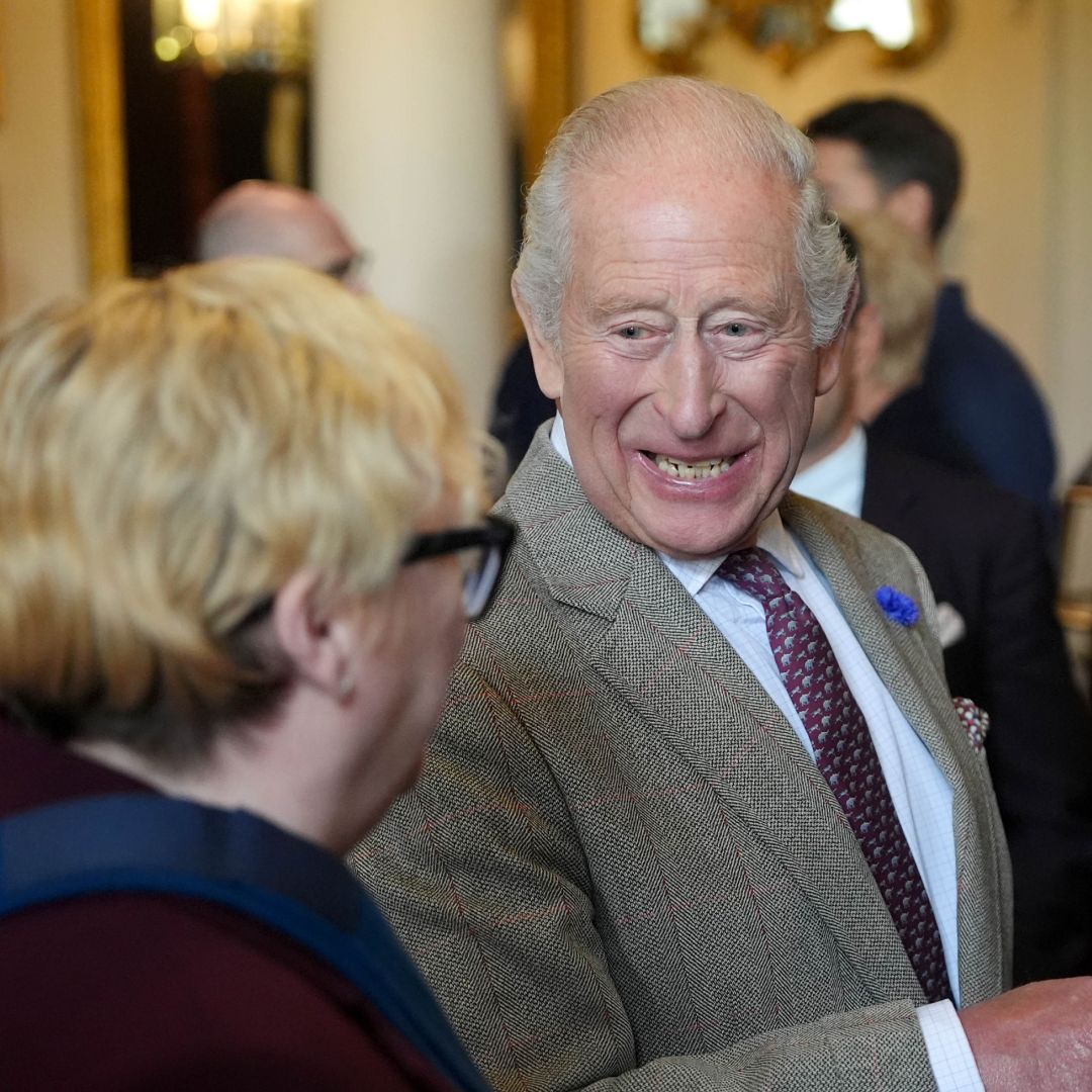 Король Charles чувствует себя свободно на публике, говорит эксперт