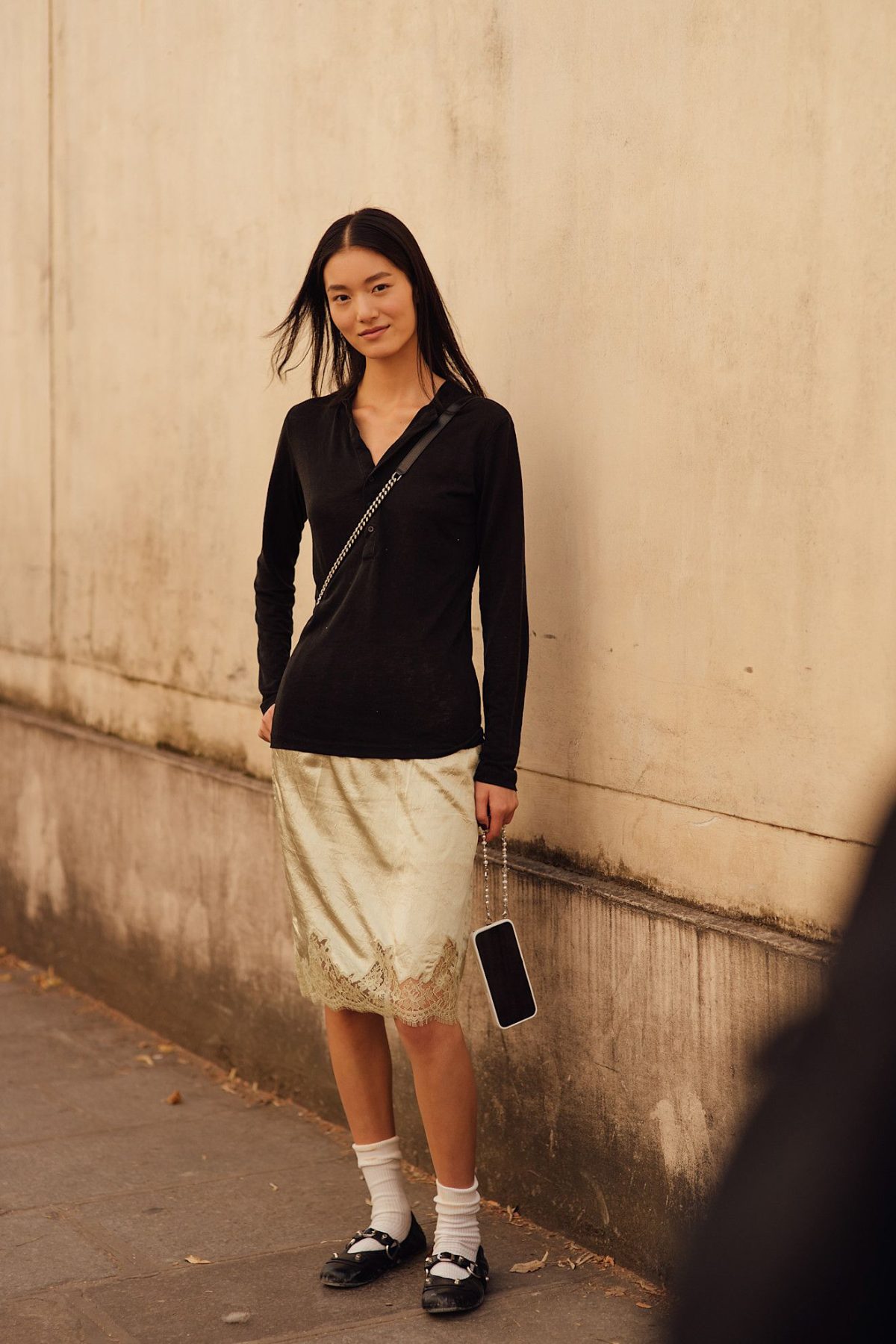 Как носить Mary Janes осенью, по версии street style