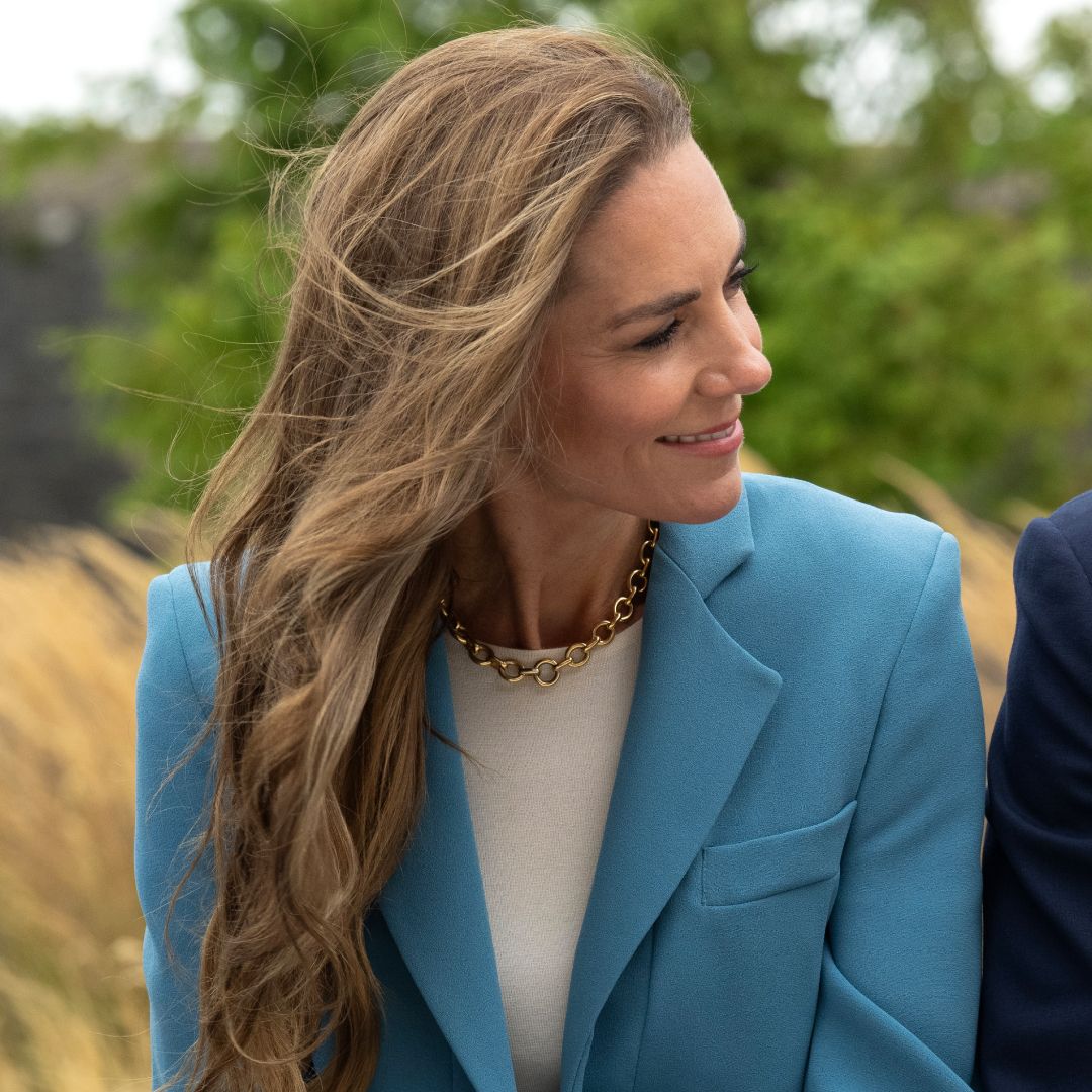 Princess Kate выбрала значимые серьги на неожиданном выходе