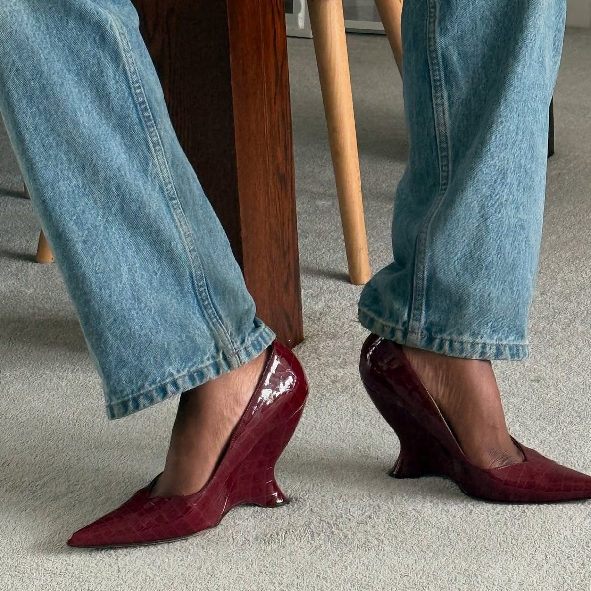 Burgundy лучше работает не только с black