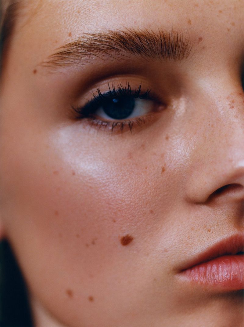 Лучшие туши 2026 года по версии визажистов и редакторов Vogue