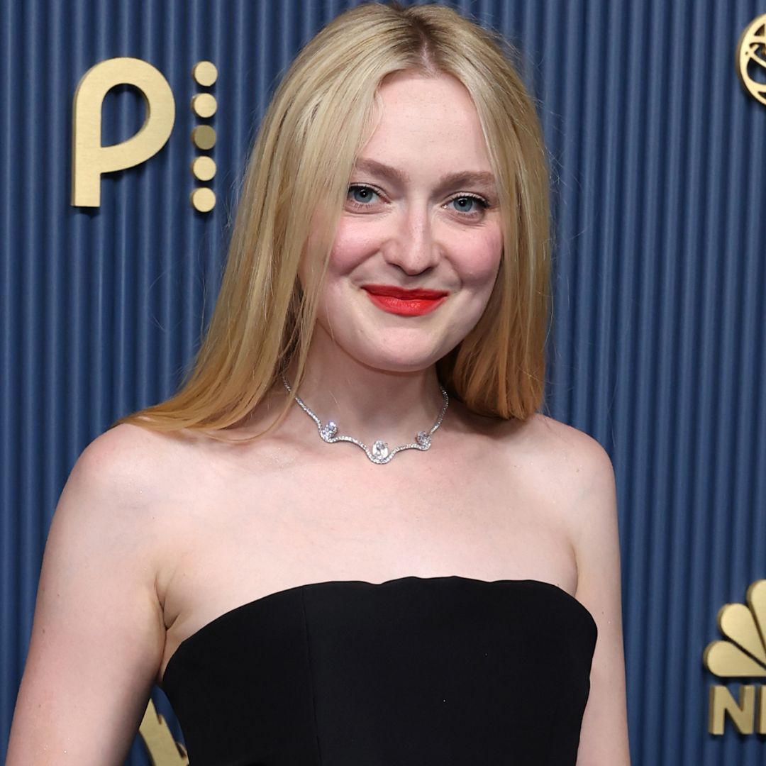 Dakota Fanning вернула на Emmy черно-белый тренд