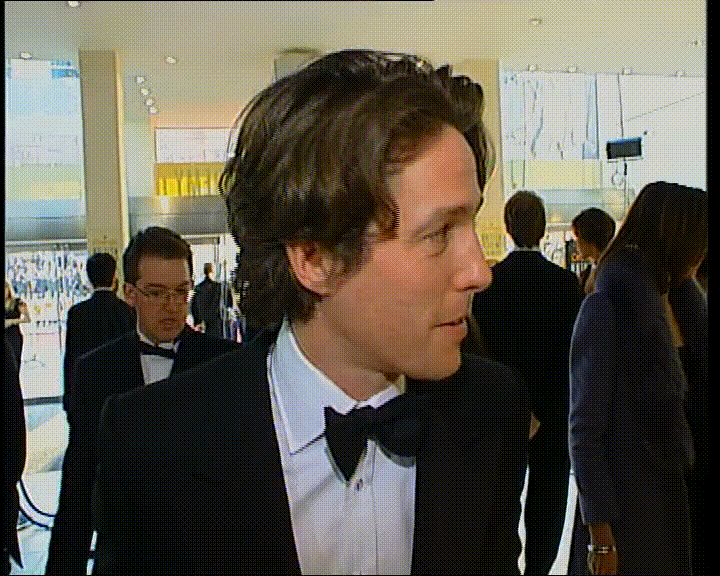15 ярких фотографий молодого Hugh Grant