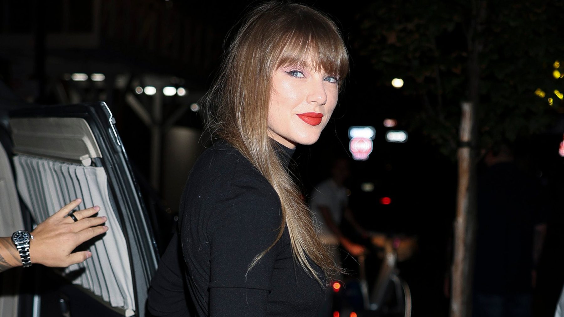 Taylor Swift снова надела знакомый топ в анонсе Patient Zero