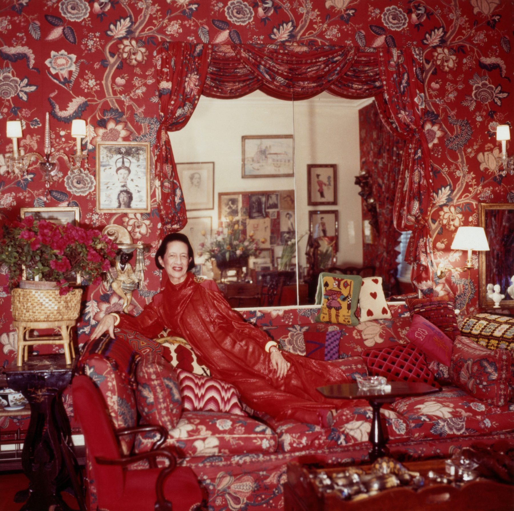 Этой осенью редакция следует эксцентричному духу Diana Vreeland