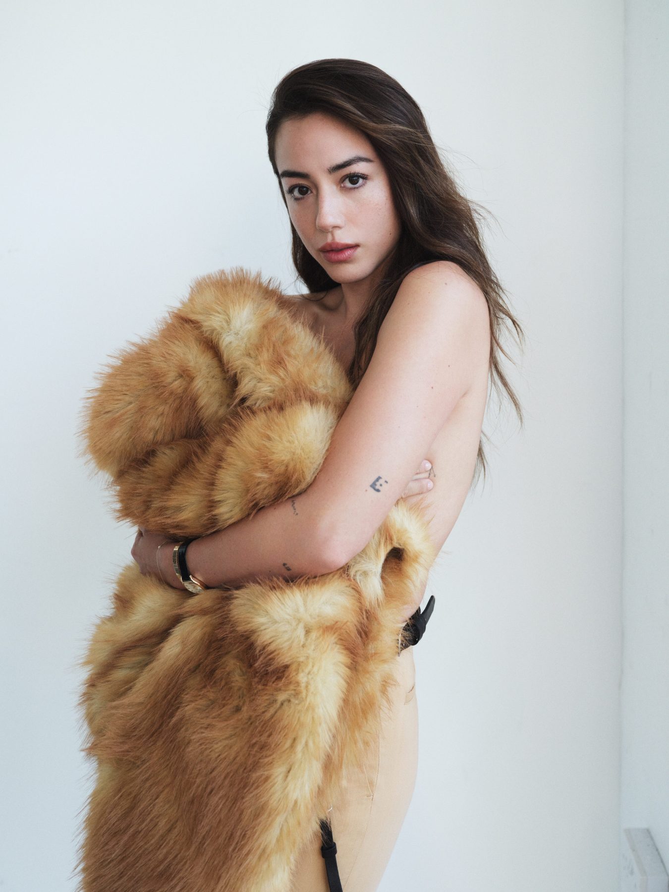 Chloe Bennet снимается в новом сезоне The White Lotus