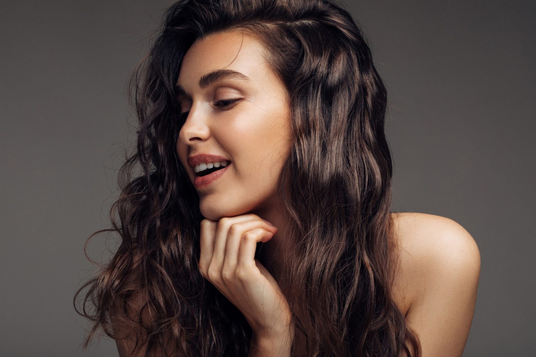 Пять средств для укладки волос, которые стоит купить в Sephora
