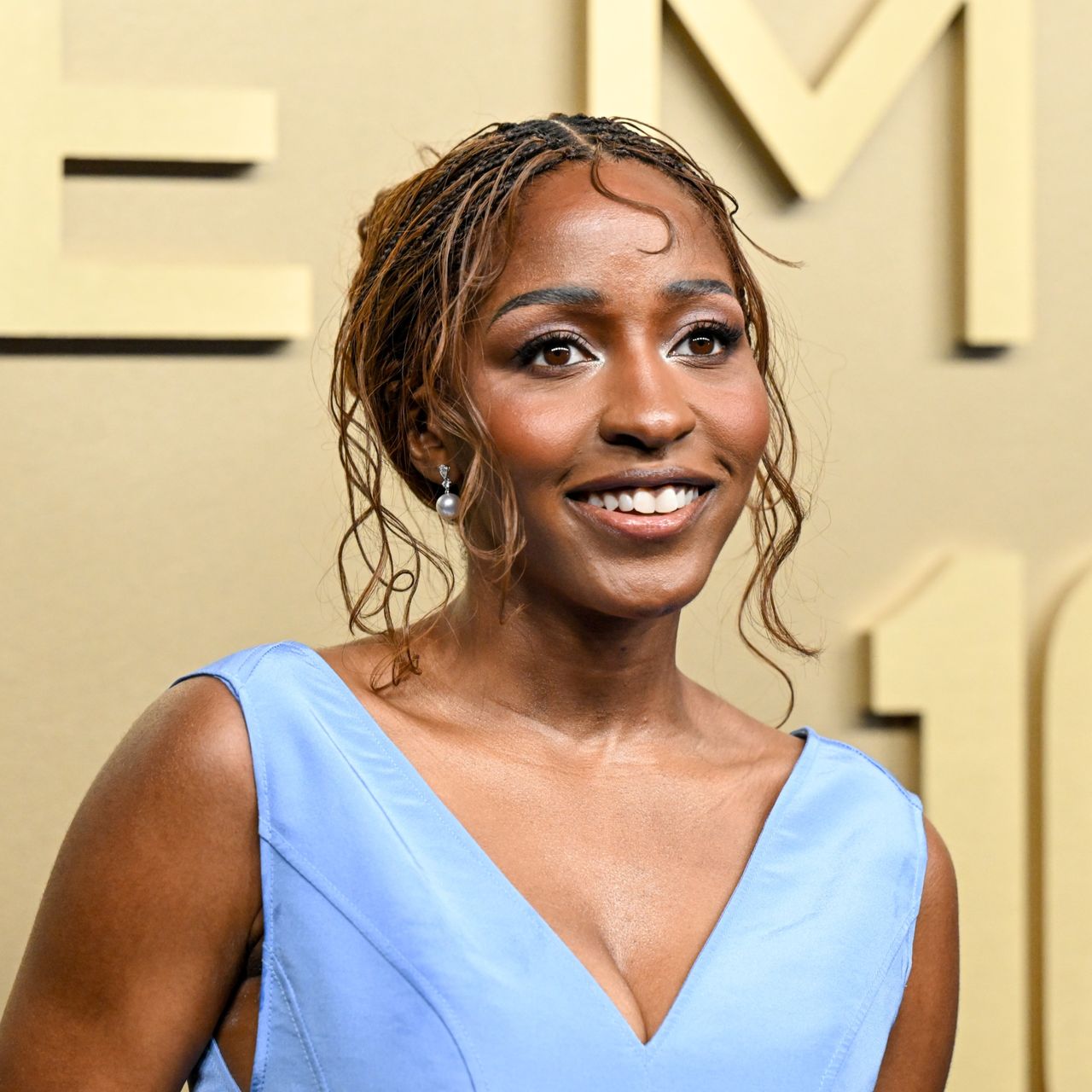 Ayo Edebiri вернулась на Emmys в драматичном платье Chanel