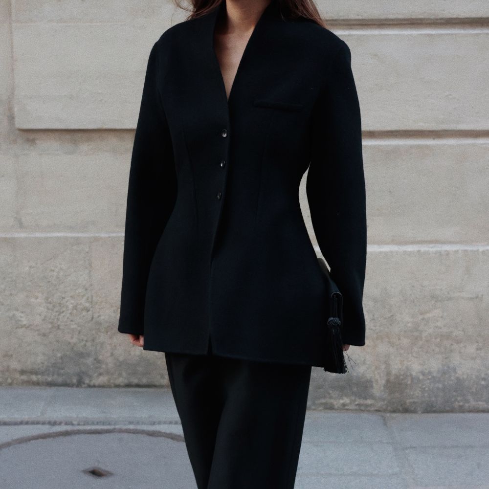 Fashion people меняют oversized blazers на приталенные жакеты