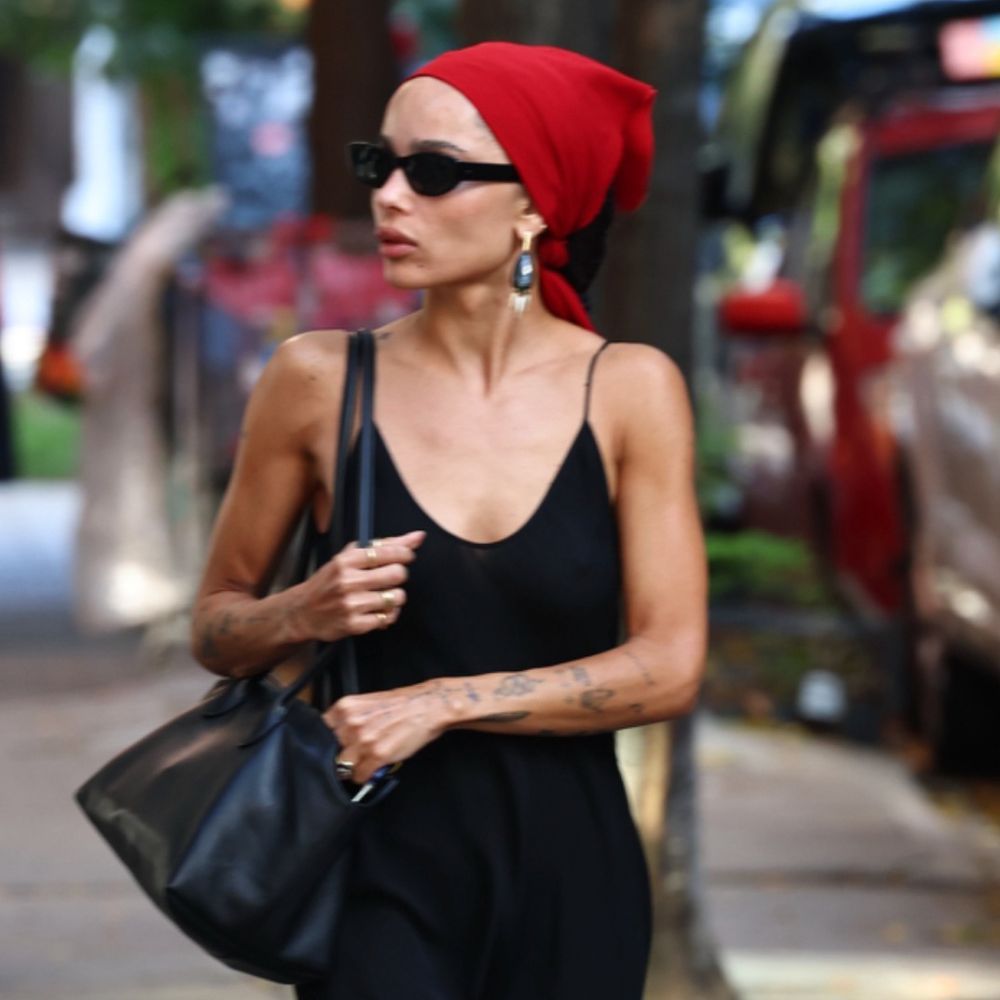 Zoë Kravitz показала в Нью-Йорке три осенних тренда