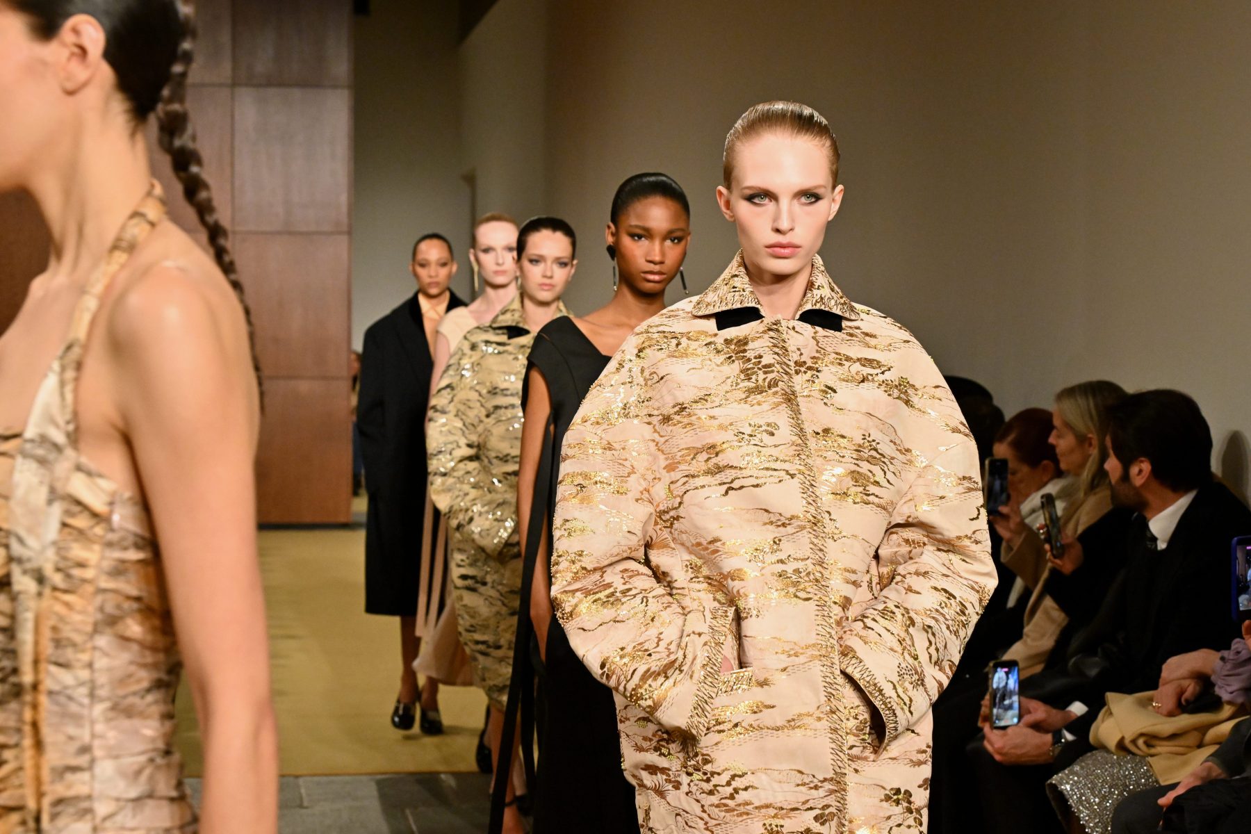 Что нужно знать перед New York Fashion Week весны 2027