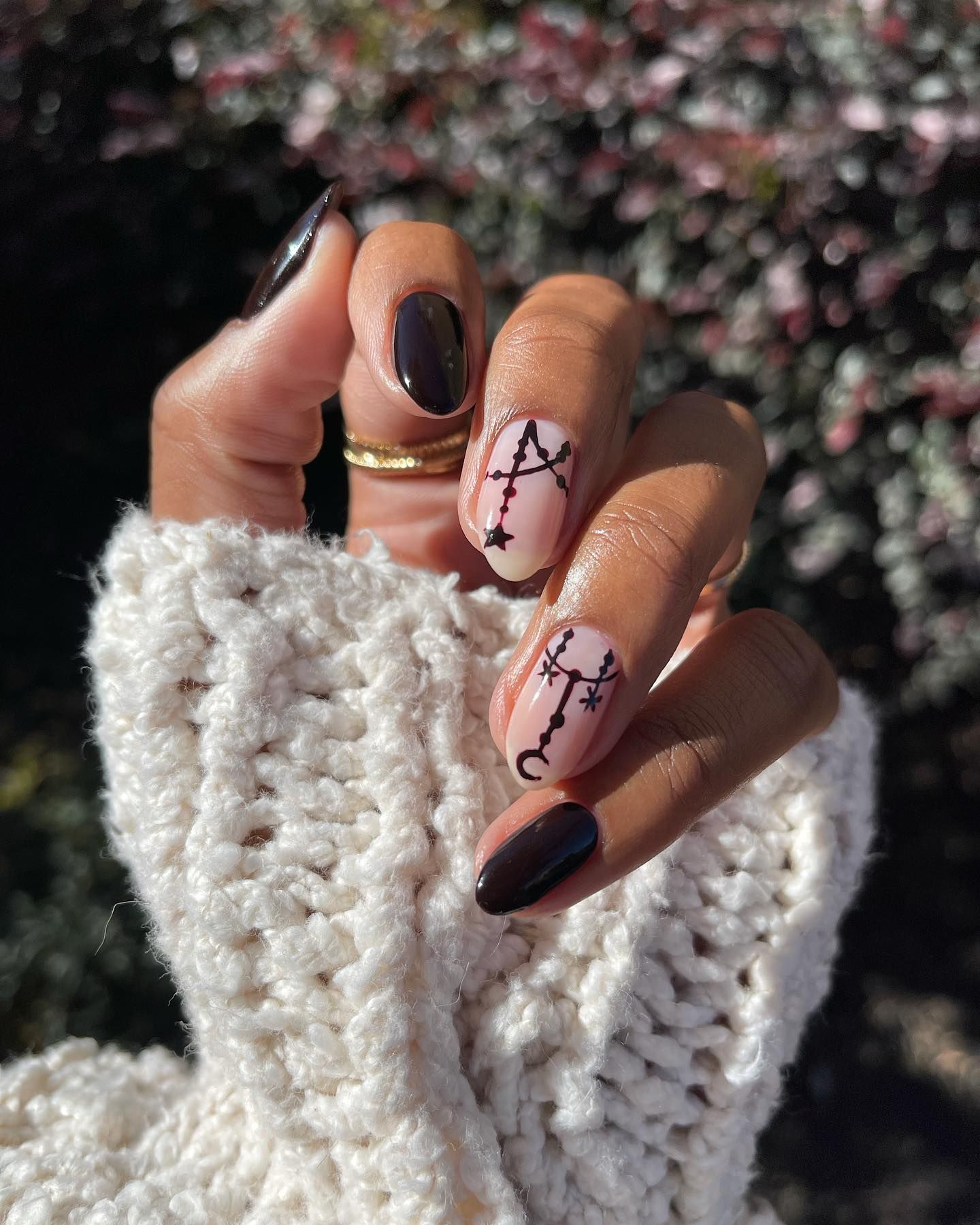 Coven nails — самый тонкий способ войти в ведьмовскую эпоху в октябре
