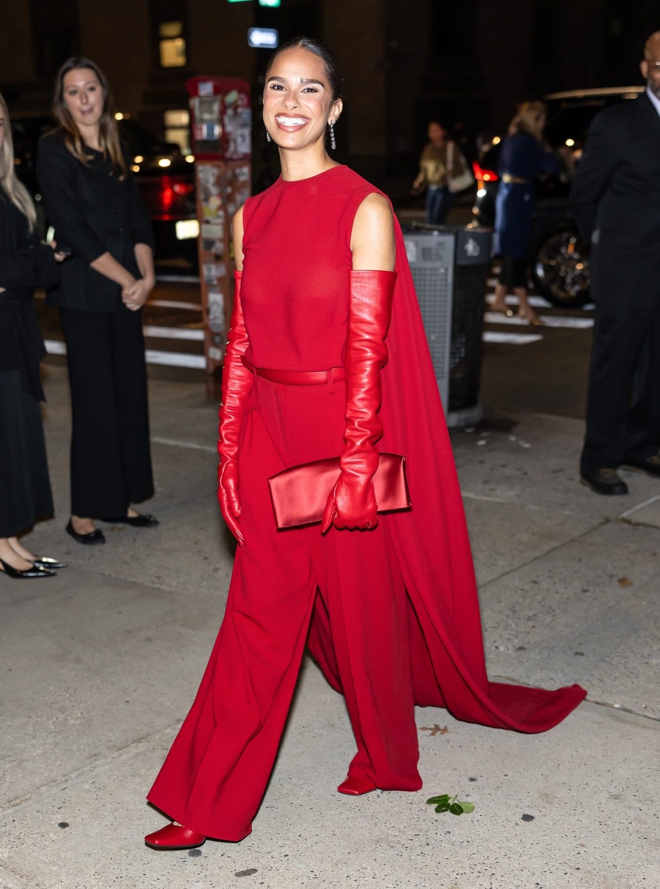 Misty Copeland получила награду на Golden Heart Awards в красном образе