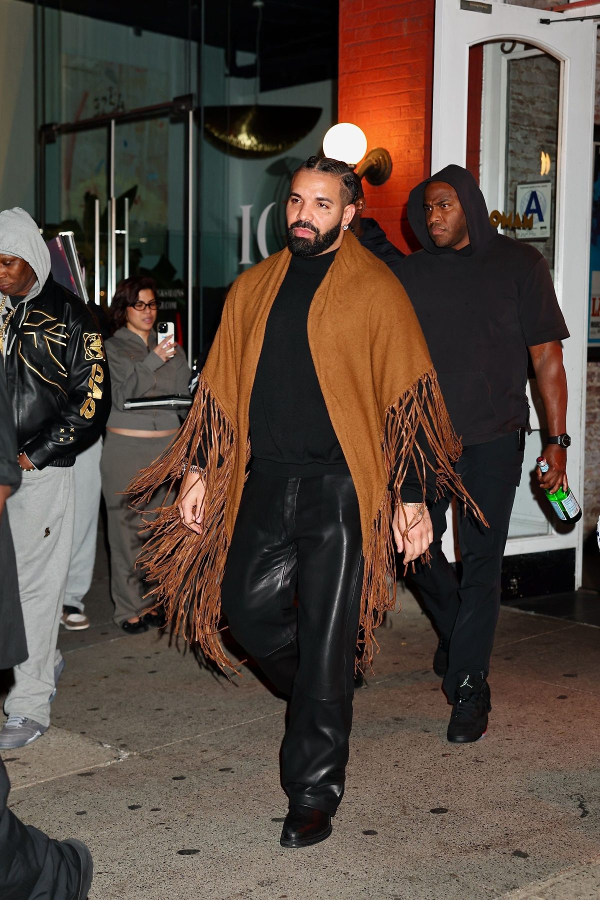 Drake примерил бохо и сделал его городским