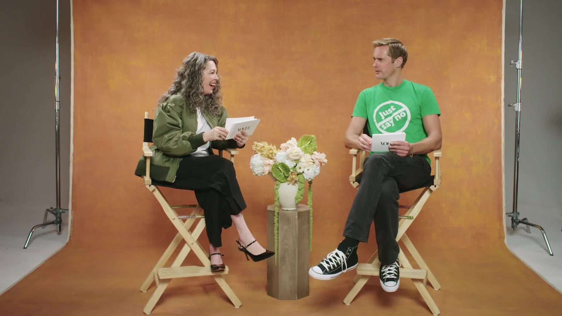 Olivia Colman и Alexander Skarsgård поговорили о еде, кино и стиле