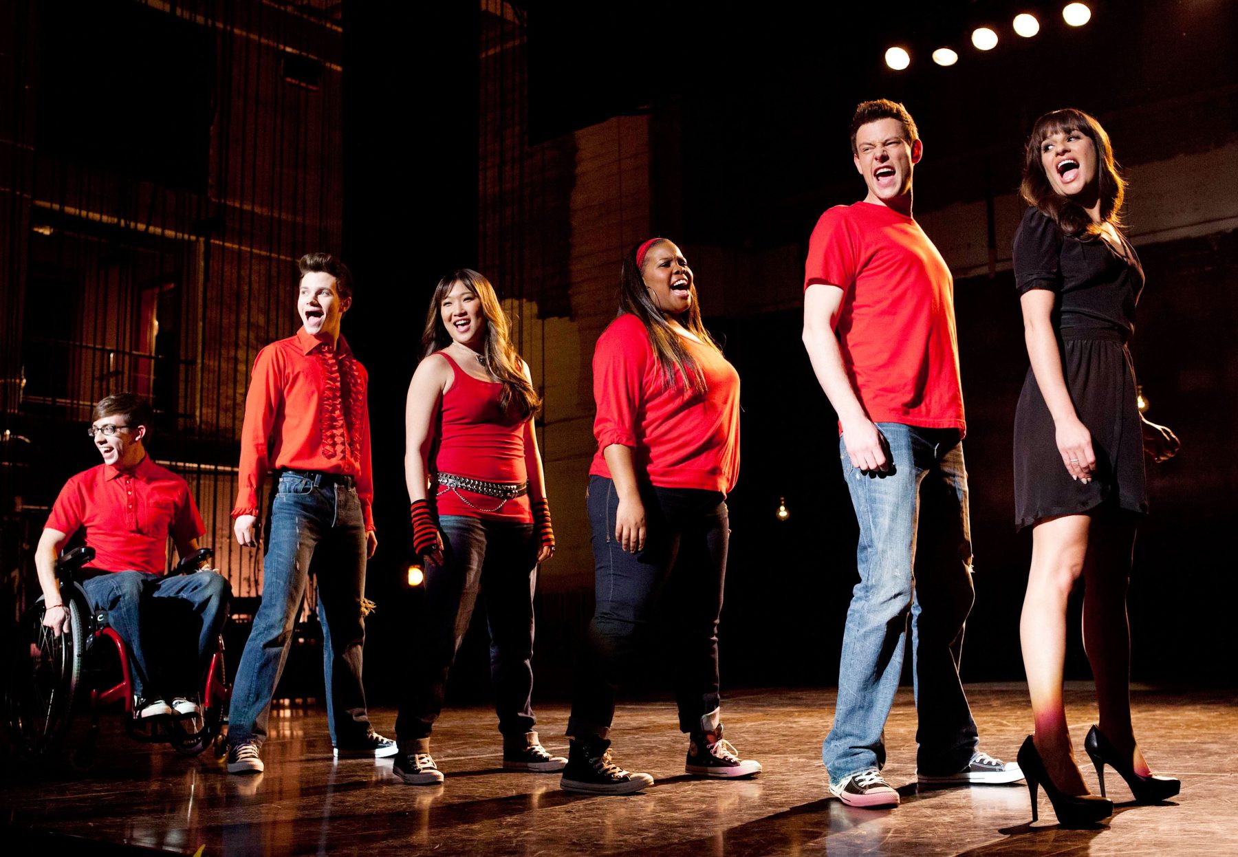 Glee официально возвращается: что известно о перезапуске