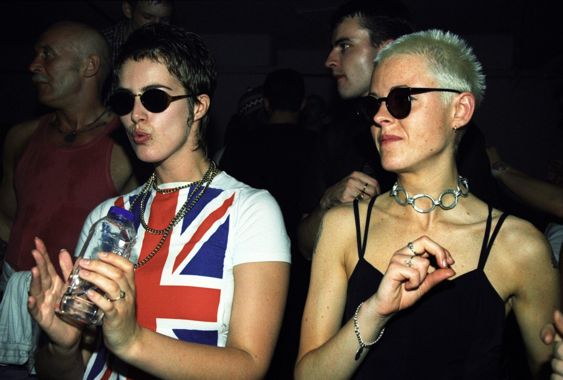 Выставка «The ’90s: Art and Fashion» в Tate Britain — письмо любви к эпохе до соцсетей