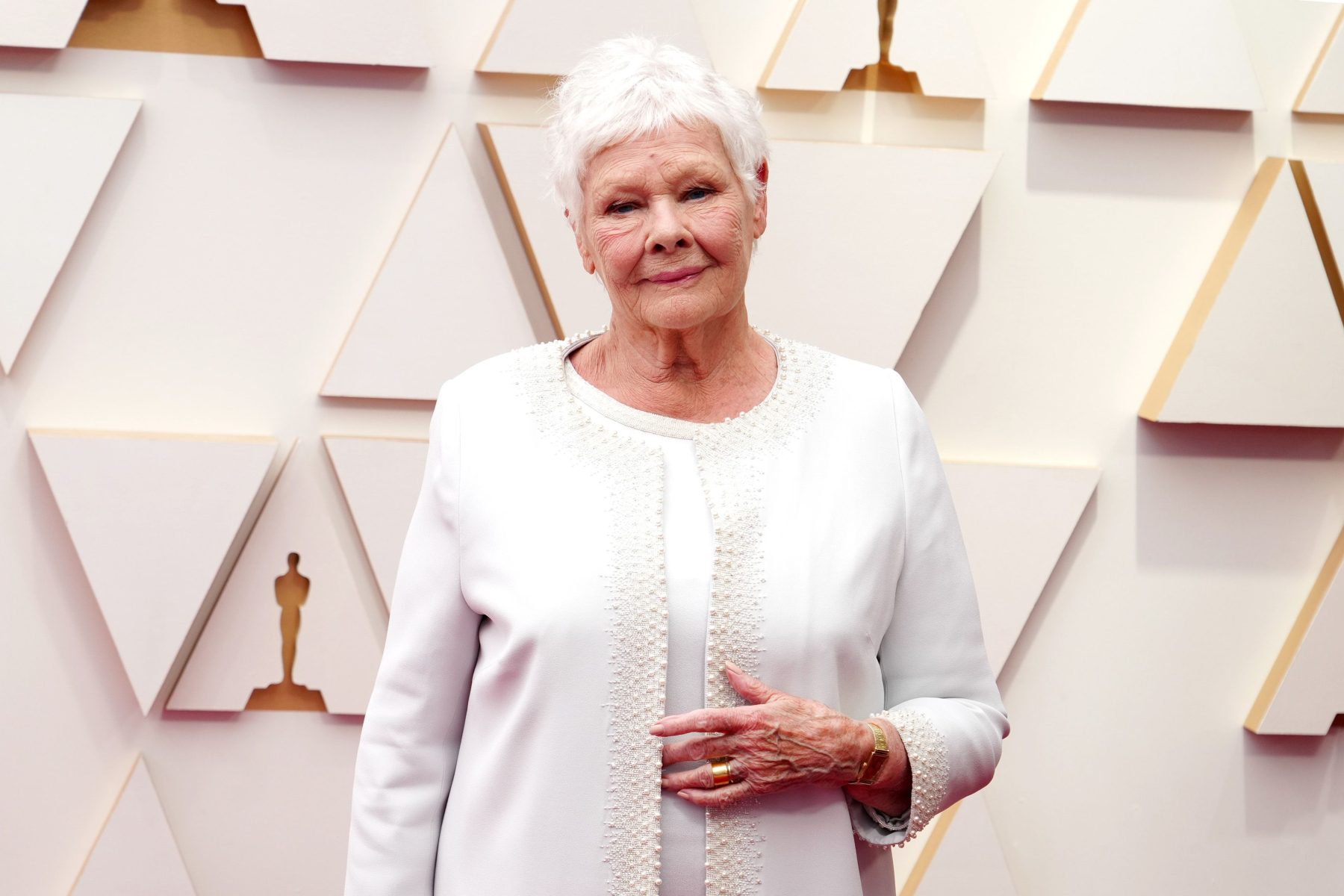 Judi Dench рассказала, как потеря зрения изменила ее жизнь