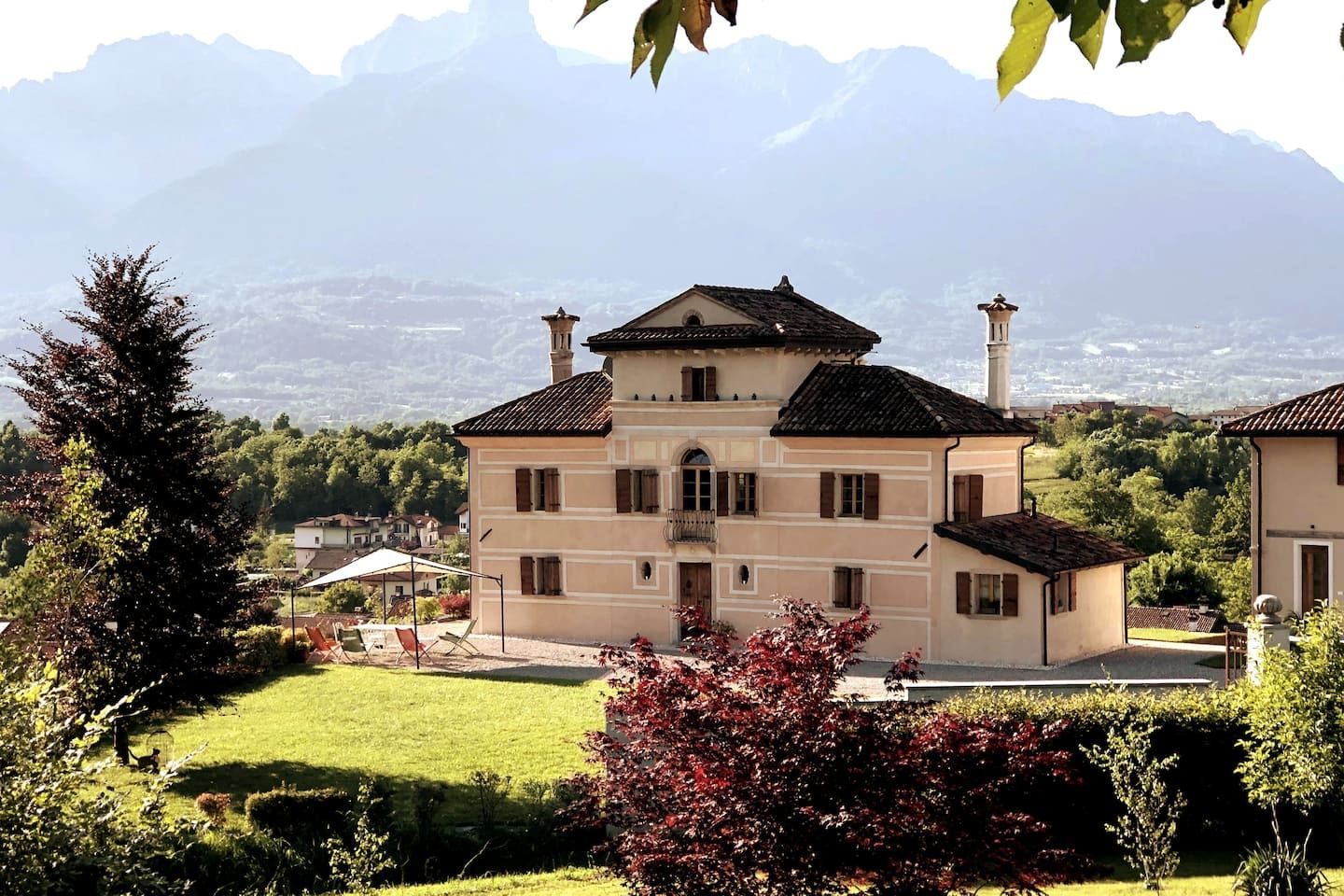 10 лучших Airbnb в Dolomites для уютного альпийского отпуска